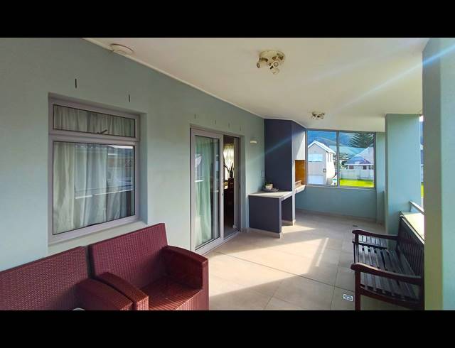 M² LODGE FOR SALE IN KLEINMOND CENTRAL